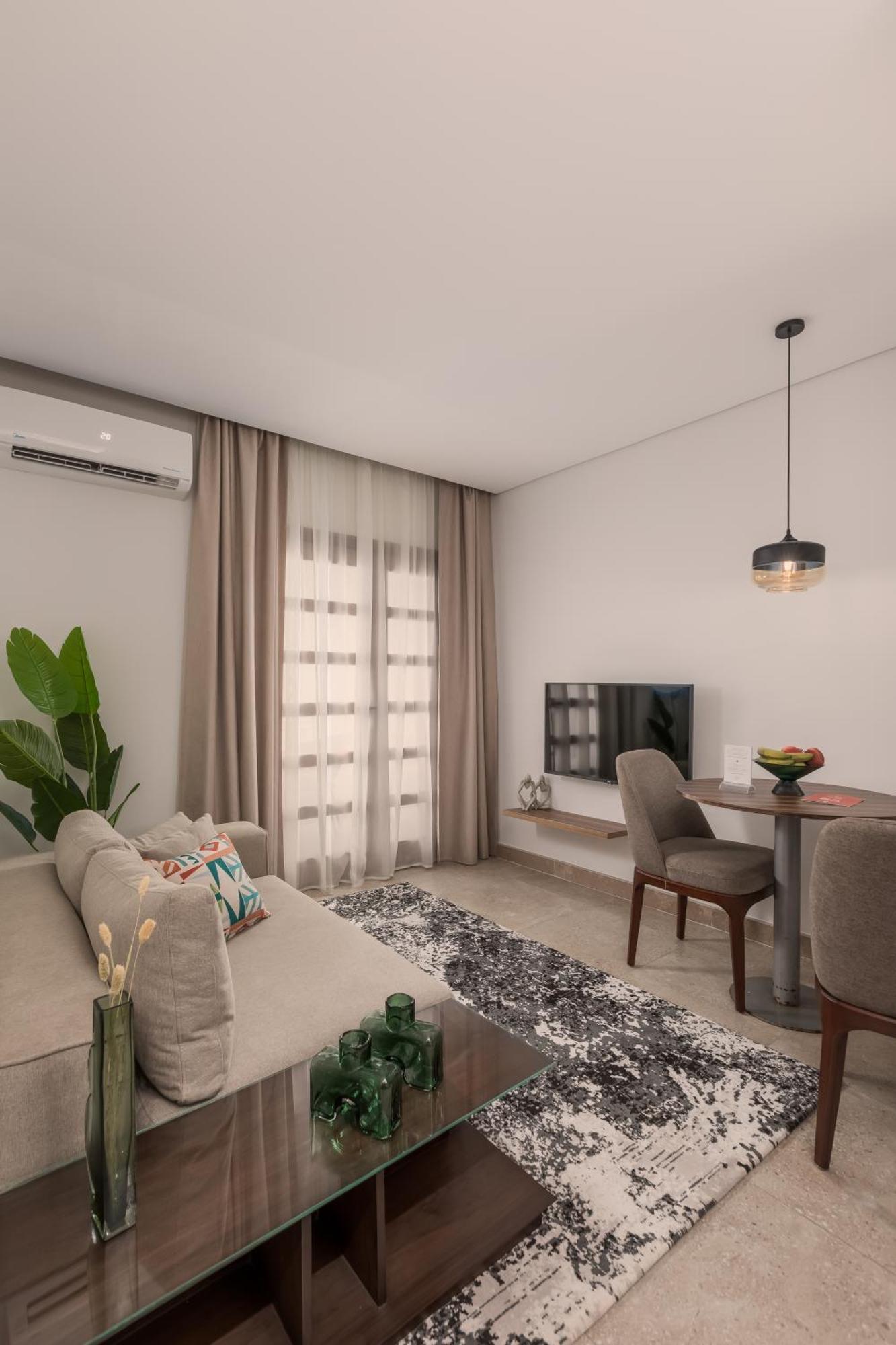 Livingville Nine Кайро Екстериор снимка